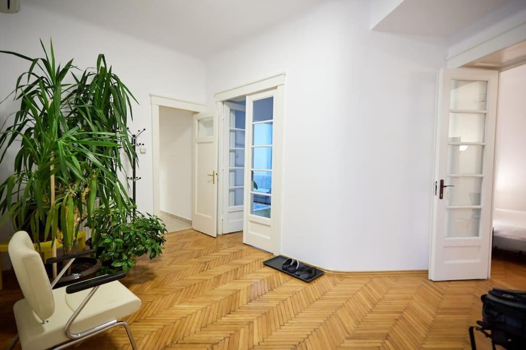 Caragiale Apartment Bucureşti Exterior foto
